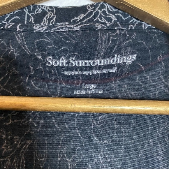 Soft Surroundings- Midnight Garden Peony Robe- L - Picture 3 of 7